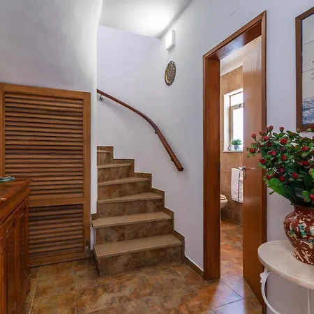 H&h Seaview Apartment *