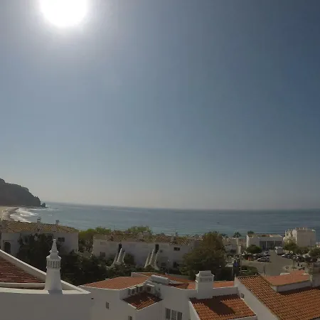 H&h Seaview Apartment