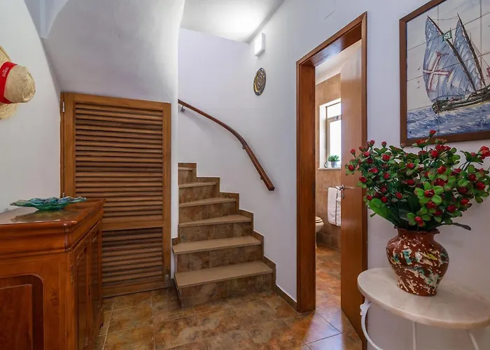 H&h Seaview شقة *